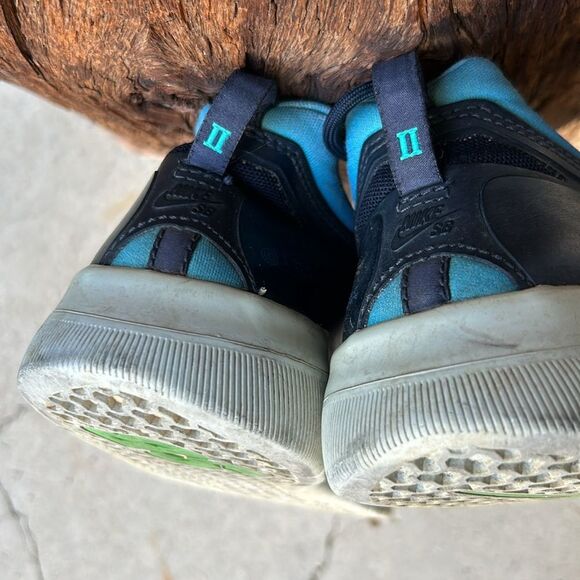 Nike SB Nyjah Free 2 Good Condition Dark Obsidian Hyper Jade Black size 8 - Picture 8 of 9